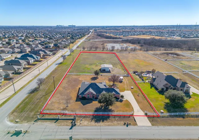Photo 1 of Single family home for sale at 801 Creek Hollow Ln, Fort Worth, TX 76131 | MLS# 21243234 | Listing updated on 2026-10-05
