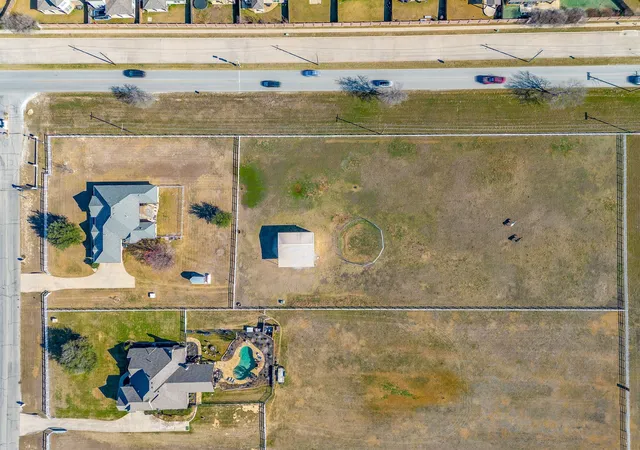 Photo 3 of Single family home for sale at 801 Creek Hollow Ln, Fort Worth, TX 76131 | MLS# 21243234 | Listing updated on 2026-10-05