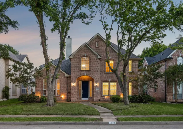 Photo 4 of Single family home for sale at 1419 Cool Springs Dr, Allen, TX 75013 | MLS# 21240502 | Listing updated on 2026-08-23