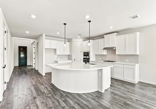Photo 2 of Sale Pending at 2804 Alcove Ln, Corinth, TX 76210 | MLS# 21242218 | Listing updated on 2026-09-22