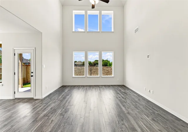 Photo 3 of Sale Pending at 2804 Alcove Ln, Corinth, TX 76210 | MLS# 21242218 | Listing updated on 2026-09-22