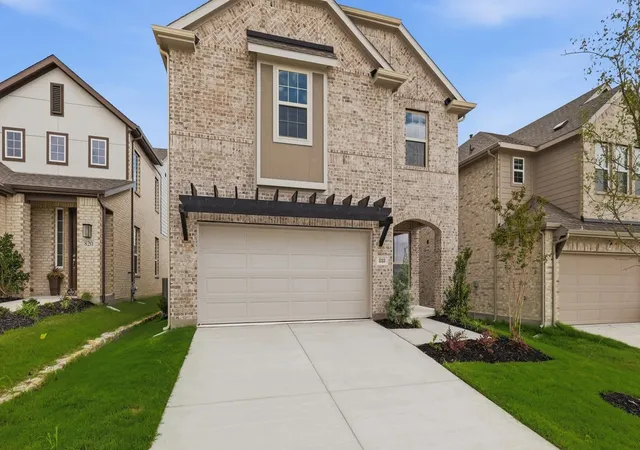 Photo 2 of Single family home for sale at 818 Antioch Dr, Mc Kinney, TX 75071 | MLS# 21242542 | Listing updated on 2026-08-18