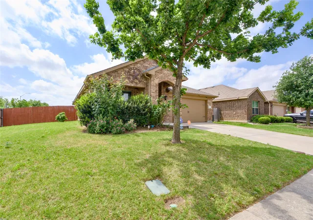 Homes for sale in Fort Worth, TX | 1101 Northampton St, Fort Worth, TX 76134 | MLS# 21242991
