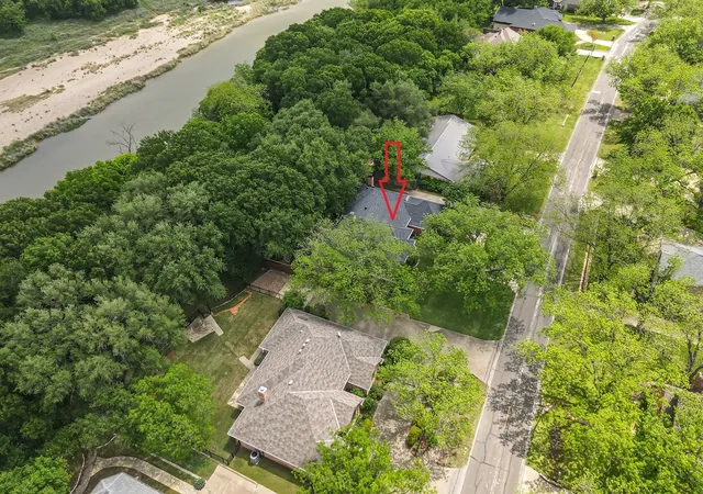 Photo 2 of Sale Pending at 8808 Ravenswood Rd, Granbury, TX 76049 | MLS# 21243346 | Listing updated on 2026-07-28