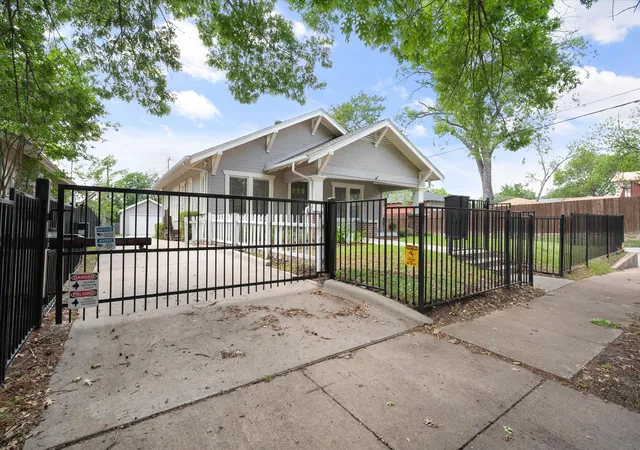 Homes for sale in Fort Worth, TX | 2700 College Ave, Fort Worth, TX 76110 | MLS# 21240617