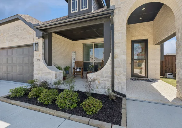 Photo 3 of Single family home for sale at 9156 Rock Nettle Dr, Fort Worth, TX 76131 | MLS# 21242577 | Listing updated on 2026-07-26