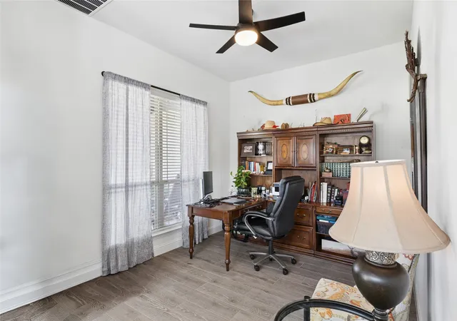 Photo 4 of Single family home for sale at 9156 Rock Nettle Dr, Fort Worth, TX 76131 | MLS# 21242577 | Listing updated on 2026-09-21