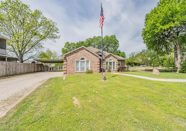Photo 3 of Sale Pending at 393 County Road 4874, Newark, TX 76071 | MLS# 21221894 | Listing updated on 2026-07-23
