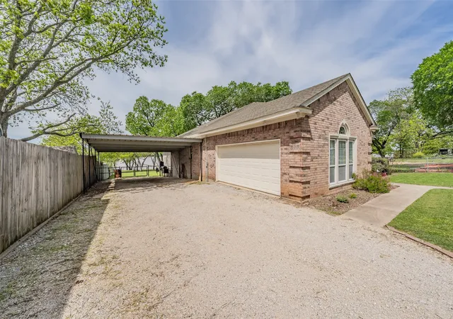 Homes for sale in Newark, TX | 393 County Road 4874, Newark, TX 76071 | MLS# 21221894