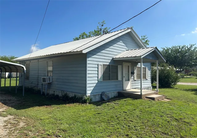 Photo 3 of Single family home for sale at 300 Harrison Ave, Newcastle, TX 76372 | MLS# 21243486 | Listing updated on 2026-08-20