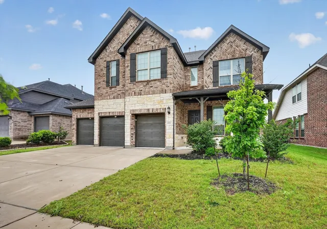 Photo 3 of Single family home for sale at 1906 Gristmill Dr, Mansfield, TX 76063 | MLS# 21243447 | Listing updated on 2026-08-26