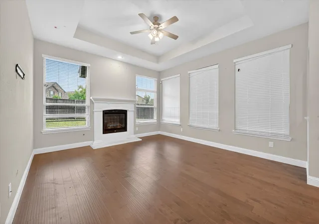 Photo 4 of Single family home for sale at 1906 Gristmill Dr, Mansfield, TX 76063 | MLS# 21243447 | Listing updated on 2026-08-26