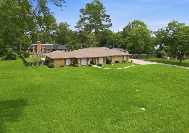 Homes for sale in Carthage, TX | 1302 W Sabine St, Carthage, TX 75633 | MLS# 21242787