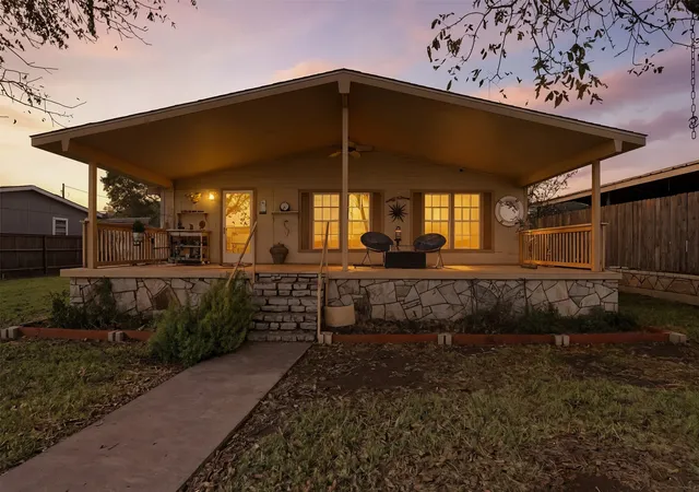 Photo 2 of Manufactured home for sale at 4016 Linda Ct, Granbury, TX 76048 | MLS# 21206386 | Listing updated on 2026-09-06