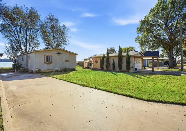 Photo 3 of Manufactured home for sale at 4016 Linda Ct, Granbury, TX 76048 | MLS# 21206386 | Listing updated on 2026-09-06