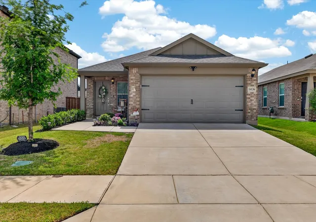 Photo 4 of Sale Pending at 14136 Danesdale Dr, Pilot Point, TX 76258 | MLS# 21240586 | Listing updated on 2026-09-23