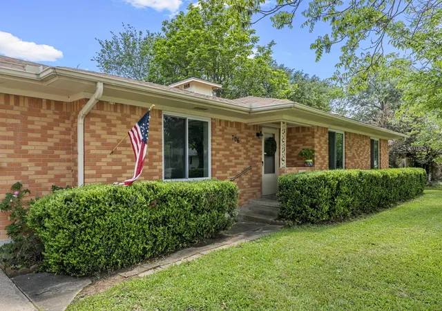 Photo 2 of Sale Pending at 706 W Denison Dr, Robinson, TX 76706 | MLS# 21243623 | Listing updated on 2026-07-06