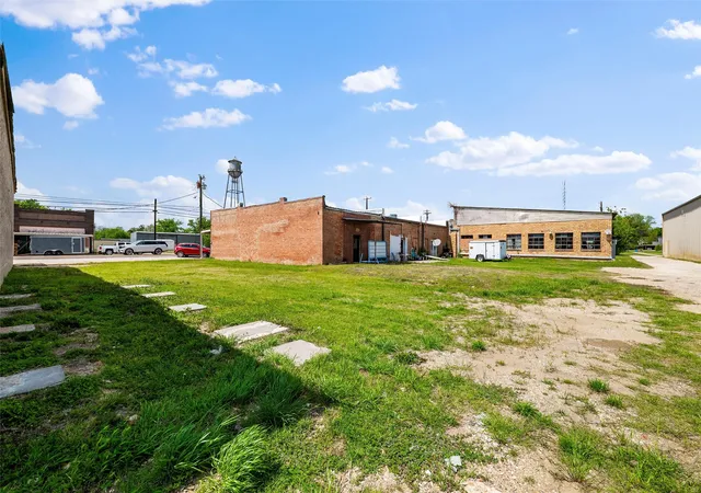 Photo 2 of Land for sale at 201 Main St, Maypearl, TX 76064 | MLS# 21242306 | Listing updated on 2026-09-21