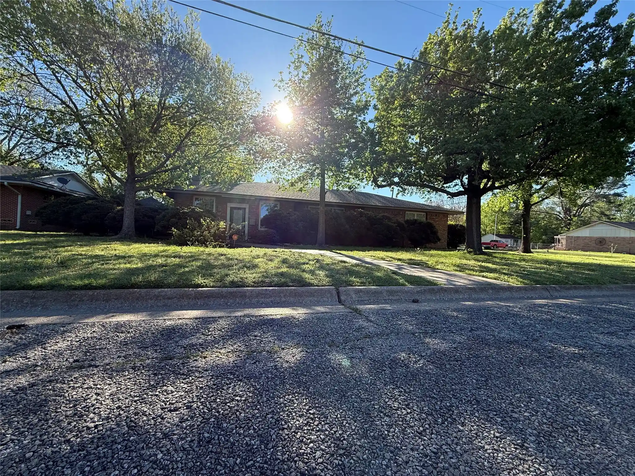 Photo 1 of Single family home for sale at 2200 Agnew St, Bonham, TX 75418 | MLS# 21242719 | Listing updated on 2026-10-09