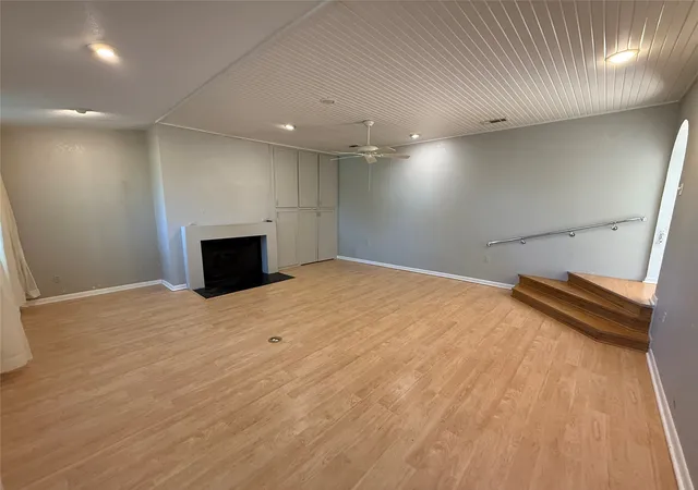Photo 3 of Single family home for sale at 2200 Agnew St, Bonham, TX 75418 | MLS# 21242719 | Listing updated on 2026-07-20