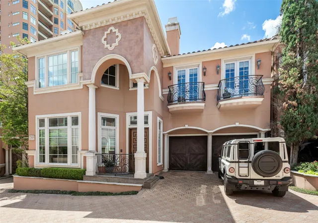 Photo 1 of Townhouse for sale at 2825 Hood St, Dallas, TX 75219 | MLS# 21243624 | Listing updated on 2026-07-08