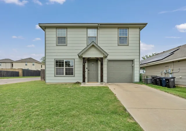 Photo 1 of Single family home for sale at 1501 Sierra Estate Trl, Fort Worth, TX 76119 | MLS# 21241465 | Listing updated on 2026-07-24