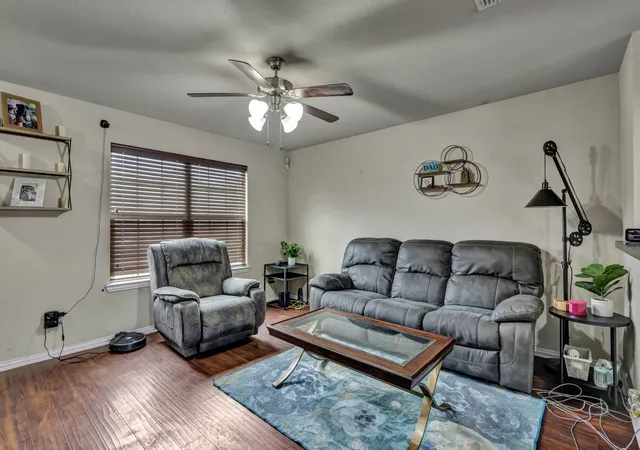 Photo 3 of Single family home for sale at 1501 Sierra Estate Trl, Fort Worth, TX 76119 | MLS# 21241465 | Listing updated on 2026-07-24