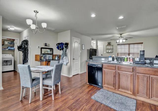 Photo 4 of Single family home for sale at 1501 Sierra Estate Trl, Fort Worth, TX 76119 | MLS# 21241465 | Listing updated on 2026-07-24