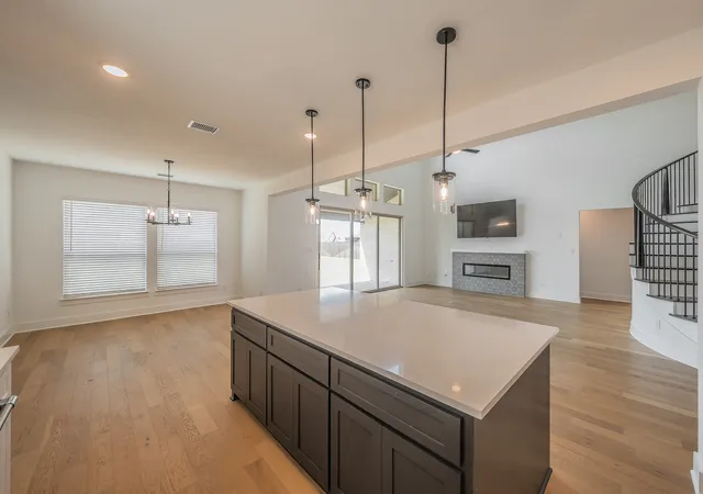 Photo 3 of Single family home for sale at 371 Cheyenne Mountain Dr, Red Oak, TX 75154 | MLS# 21233336 | Listing updated on 2026-09-01