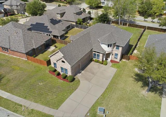 Photo 2 of Single family home for sale at 4808 Monarch Dr, Mesquite, TX 75181 | MLS# 21243867 | Listing updated on 2026-08-23