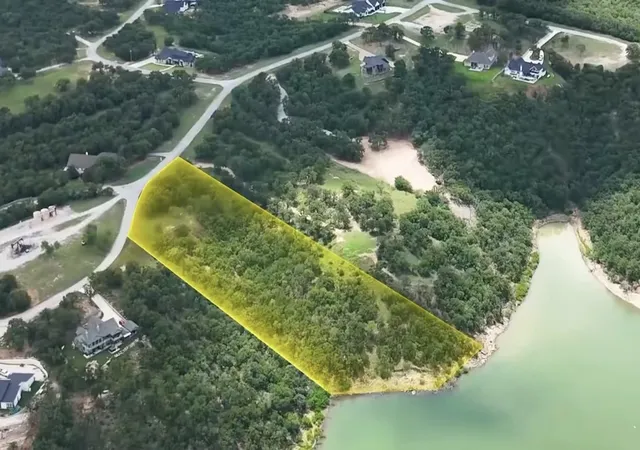 Photo 1 of Land for sale at 29 Cimmarron Bay Dr, Runaway Bay, TX 76426 | MLS# 21243561 | Listing updated on 2026-09-02