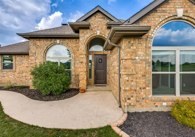 Homes for sale in Gunter, TX | 897 Cypress Point Dr, Gunter, TX 75058 | MLS# 21230947