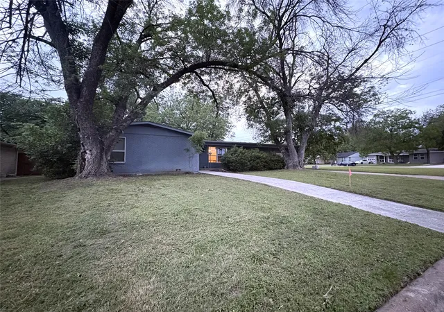 Homes for sale in Richland Hills, TX | 2829 Cecil Dr, Richland Hills, TX 76118 | MLS# 21231269