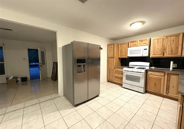 Homes for sale in Richland Hills, TX | 2829 Cecil Dr, Richland Hills, TX 76118 | MLS# 21231269