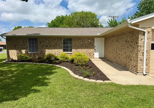 Homes for sale in Gainesville, TX | 1001 Parkwood Ct, Gainesville, TX 76240 | MLS# 21243979