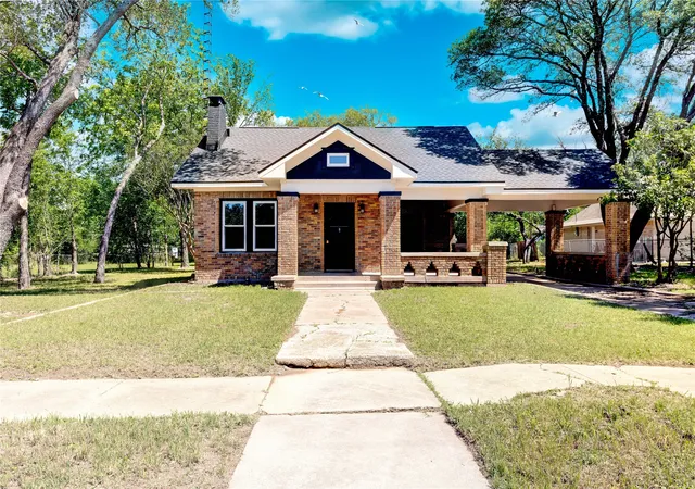 Homes for sale in Wortham, TX | 506 W San Saba St, Wortham, TX 76693 | MLS# 21243996