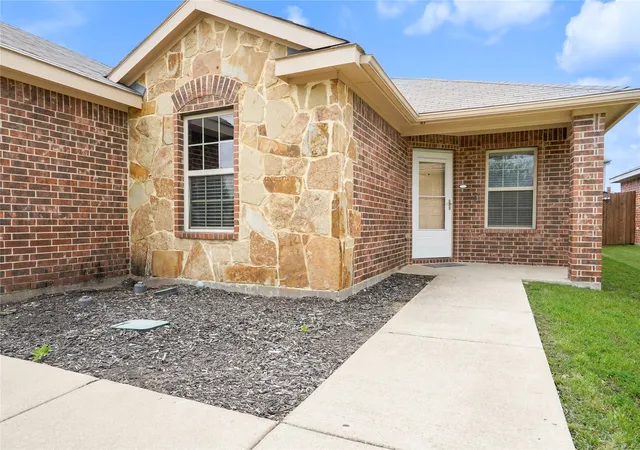Photo 3 of Sale Pending at 2058 Enchanted Rock Dr, Forney, TX 75126 | MLS# 21244019 | Listing updated on 2026-07-11