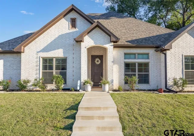 Homes for sale in Winona, TX | 110 Rose Row Ln, Winona, TX 75792 | MLS# 21243995