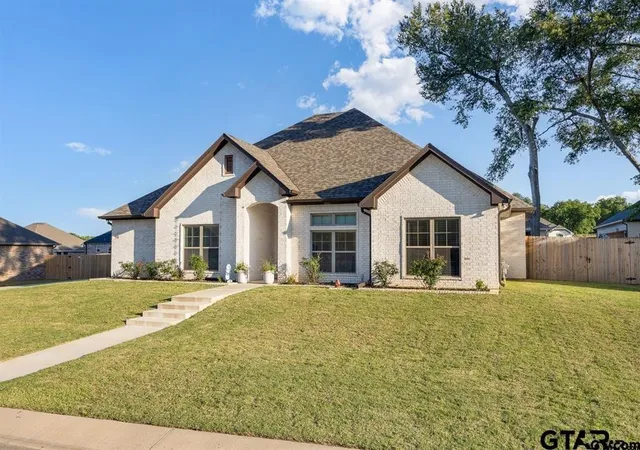Homes for sale in Winona, TX | 110 Rose Row Ln, Winona, TX 75792 | MLS# 21243995