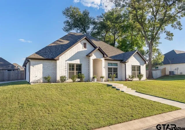 Homes for sale in Winona, TX | 110 Rose Row Ln, Winona, TX 75792 | MLS# 21243995