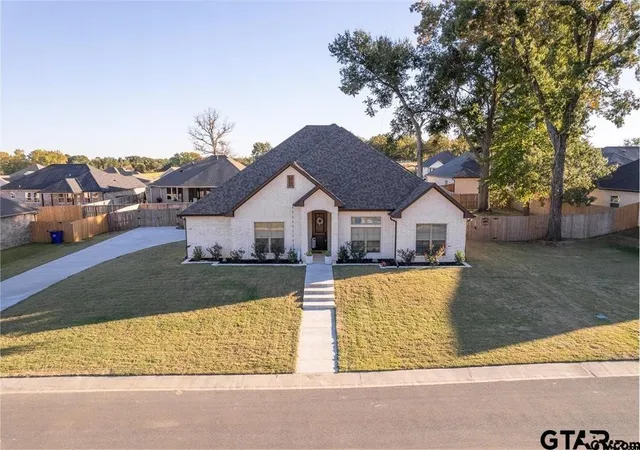 Homes for sale in Winona, TX | 110 Rose Row Ln, Winona, TX 75792 | MLS# 21243995