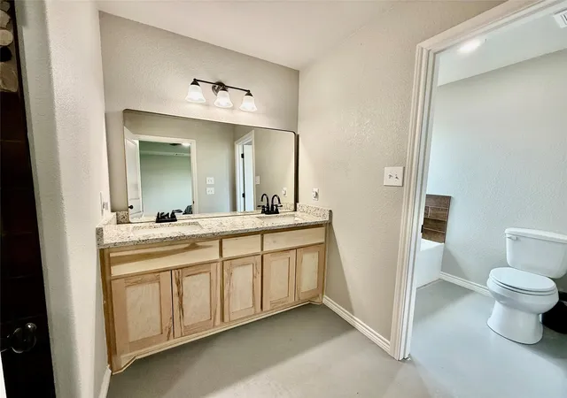 Photo 3 of House for sale at 712 Vz County Road 3510, Wills Point, TX 75169 | MLS# 21244068 | Listing updated on 2026-08-20