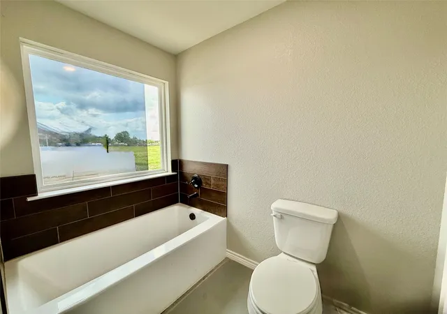 Photo 4 of House for sale at 712 Vz County Road 3510, Wills Point, TX 75169 | MLS# 21244068 | Listing updated on 2026-08-20