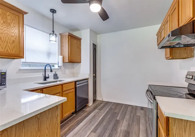 Photo 3 of Single family home for sale at 741 Oak Park Dr, Azle, TX 76020 | MLS# 21244078 | Listing updated on 2026-09-28
