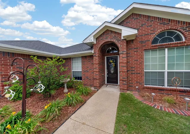 Homes for sale in Lindale, TX | 514 Noah Ln, Lindale, TX 75771 | MLS# 21244097