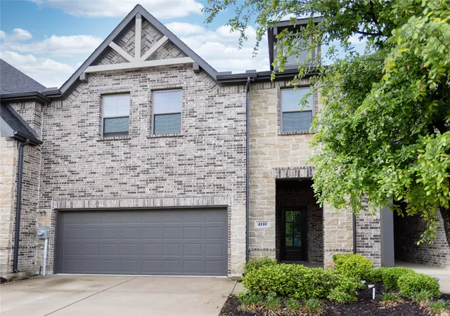 Photo 1 of Townhouse for sale at 4110 Swinley Forest Dr, Arlington, TX 76017 | MLS# 21227942 | Listing updated on 2026-10-08