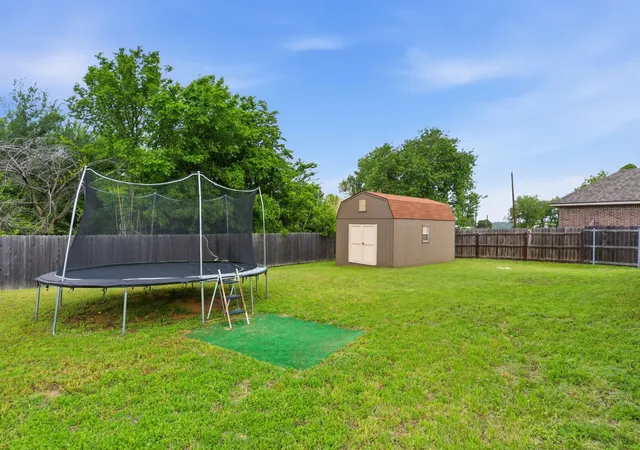 Homes for sale in Mineral Wells, TX | 2313 Springhill Ct, Mineral Wells, TX 76067 | MLS# 21244147