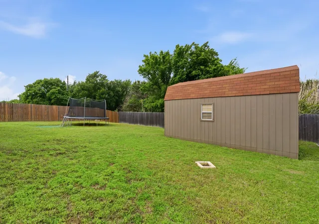 Homes for sale in Mineral Wells, TX | 2313 Springhill Ct, Mineral Wells, TX 76067 | MLS# 21244147