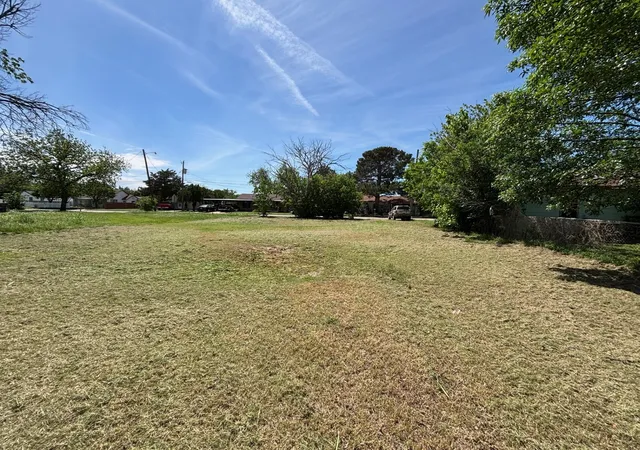 Homes for sale in Wichita Falls, TX | 1025 Hirschi Ln, Wichita Falls, TX 76306 | MLS# 21244175