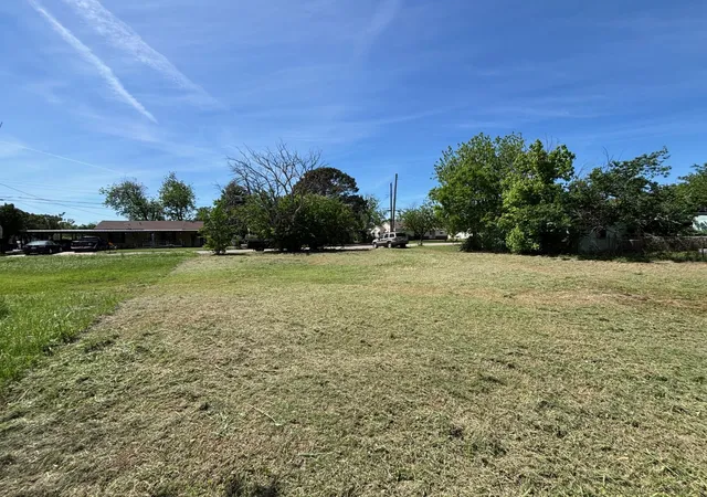Homes for sale in Wichita Falls, TX | 1025 Hirschi Ln, Wichita Falls, TX 76306 | MLS# 21244175